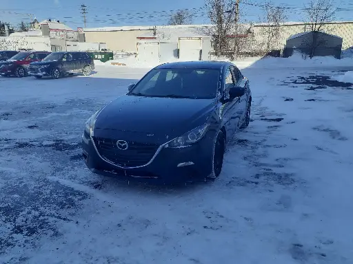 2015 Mazda 4dr Sdn Auto i Sport